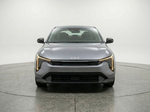 Used 2025 Kia K4 FWD image 2