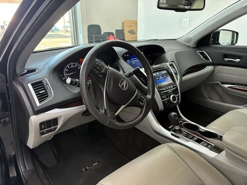 Used 2015 Acura TLX FWD image 12