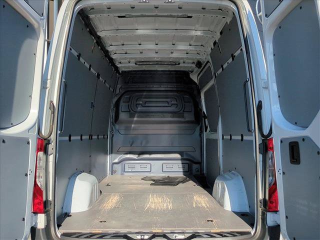 Used 2023 Mercedes-Benz Sprinter 2500 image 6
