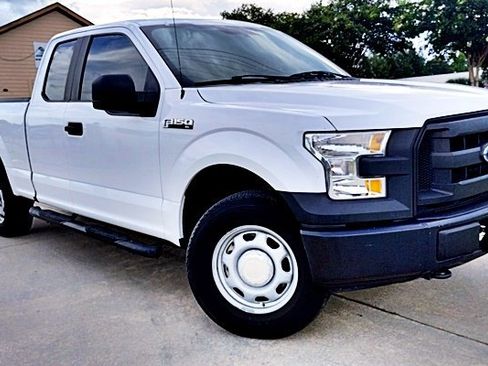 Used 2017 Ford F150 XL w/ Equipment Group 101A Mid image 2