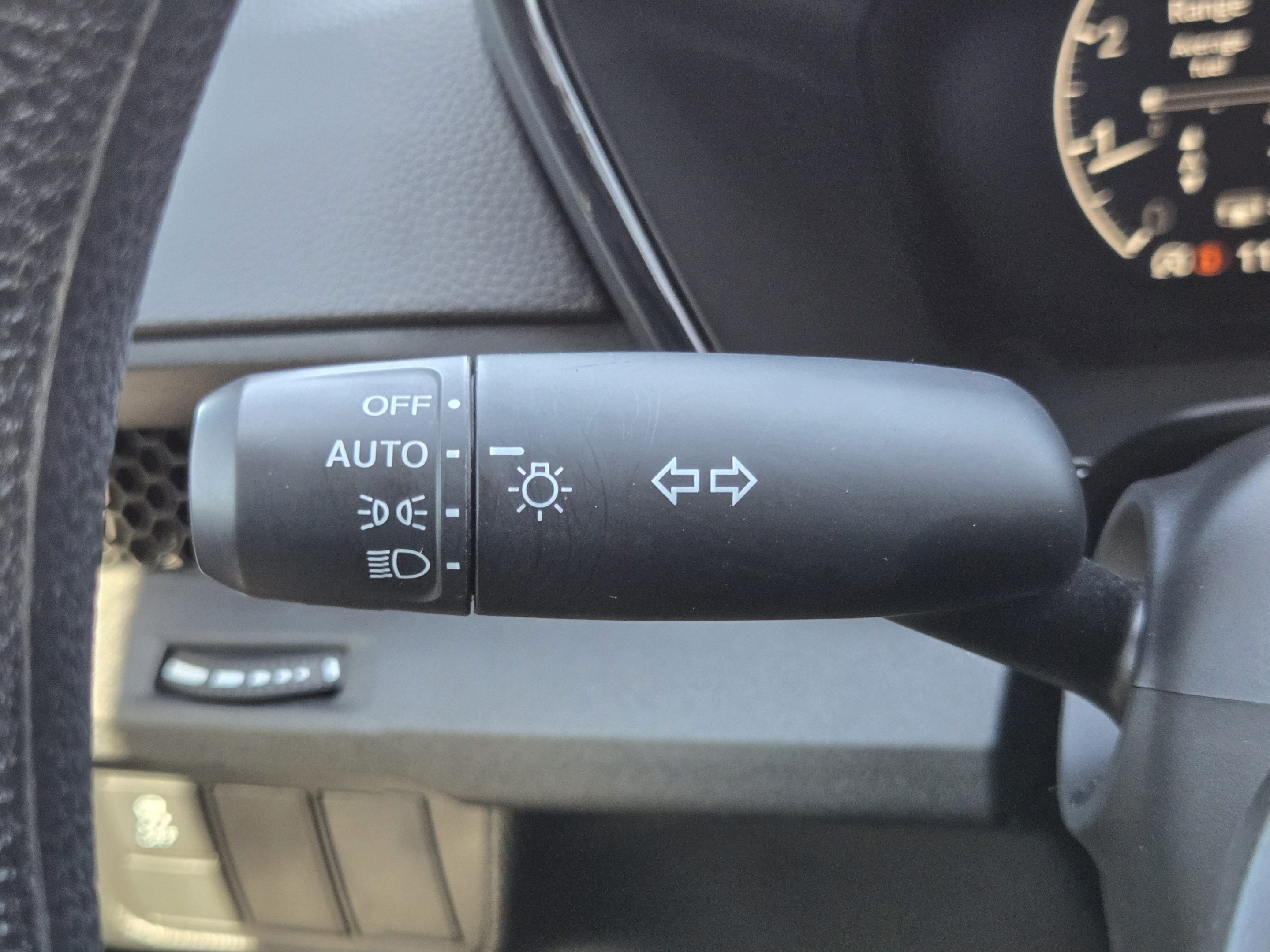 Used 2025 Honda CR-V EX image 18