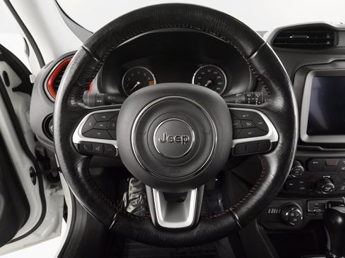 Certified 2023 Jeep Renegade Trailhawk w/ Trailhawk Elite Group image 23