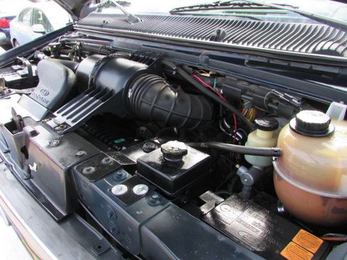 Used 2003 Ford E-150 and Econoline 150 Wagon image 33