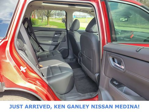 Certified 2024 Nissan Rogue SL w/ SL Premium Package image 19