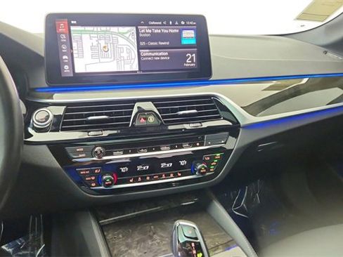 Used 2022 BMW 540i xDrive w/ Executive Package image 46