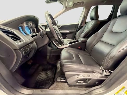 Used 2016 Volvo XC60 T5 Premier w/ Proximity Package AWD/4WD image 19