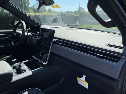 New 2026 GMC Sierra EV Elevation w/ Premium Package image 28