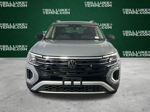 Used 2025 Volkswagen Atlas Peak Edition SE image 11