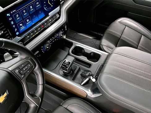 Used 2024 Chevrolet Silverado 1500 High Country w/ High Country Premium Package image 14