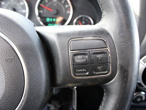 Used 2012 Jeep Wrangler Rubicon image 13