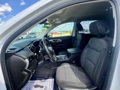 Used 2019 Chevrolet Traverse LT FWD image 10