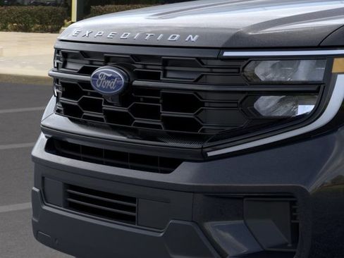 New 2025 Ford Expedition Active AWD/4WD image 17