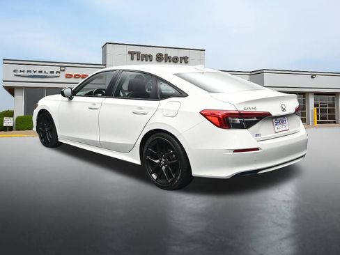 Used 2024 Honda Civic Sport image 3