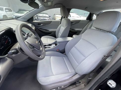 Used 2025 Chevrolet Malibu LT image 13