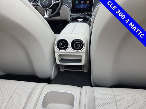 Used 2025 Mercedes-Benz CLE 300 4MATIC Cabriolet image 23