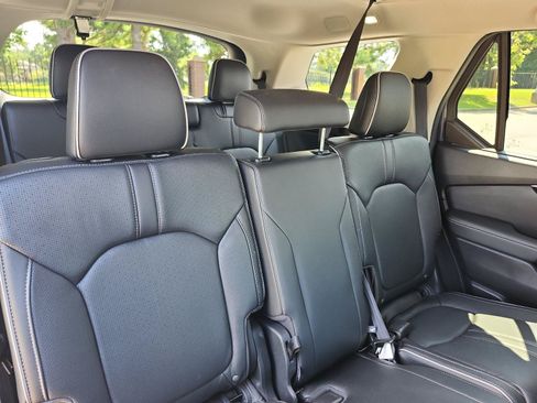 Used 2024 Honda Pilot Elite image 10