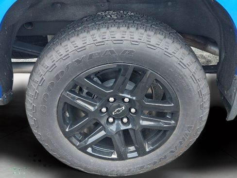 Used 2025 Chevrolet Silverado 1500 RST AWD/4WD image 9