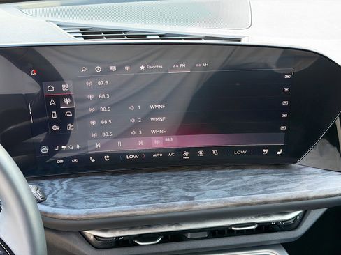 Certified 2025 Audi Q5 Prestige image 31