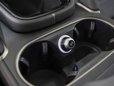 Certified 2025 Porsche Cayenne Turbo image 34