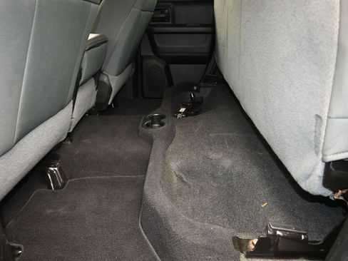 Used 2019 RAM 1500 Express AWD/4WD image 15