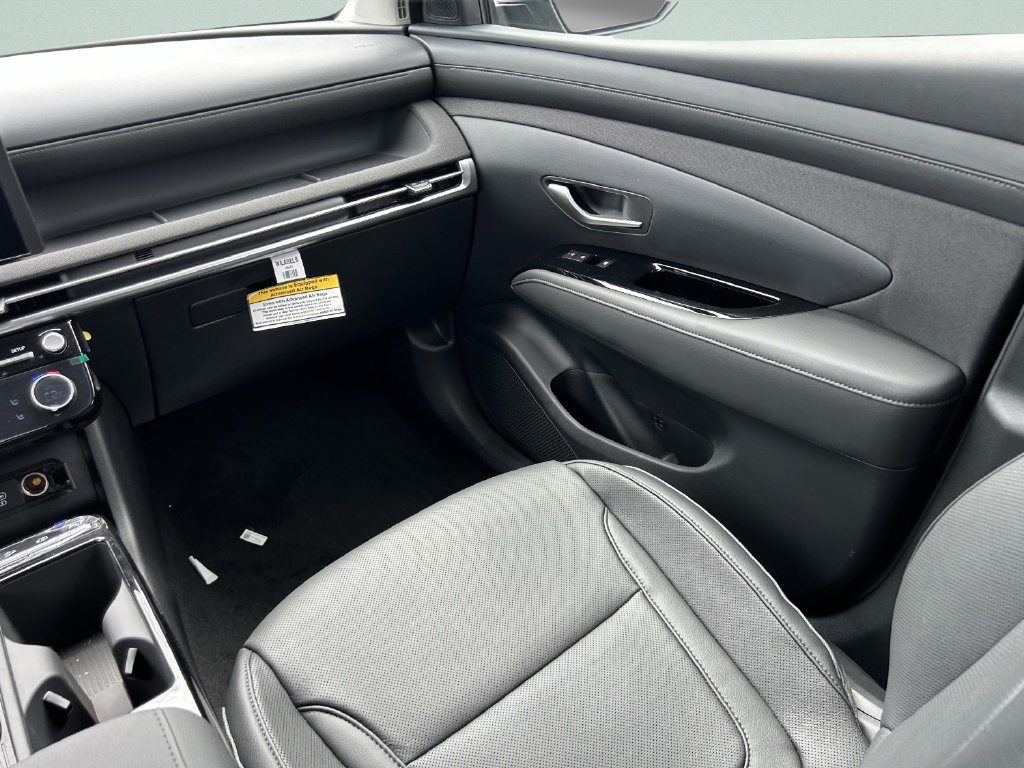 Certified 2025 Hyundai Tucson Limited AWD/4WD image 21