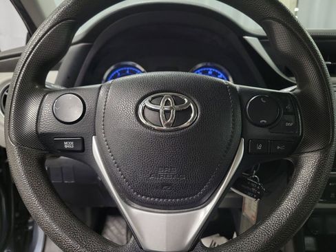 Used 2017 Toyota Corolla LE image 17