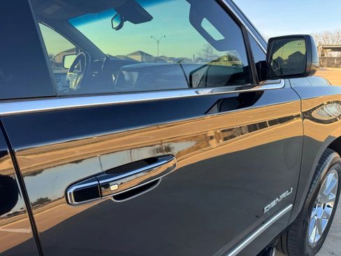 Used 2018 GMC Yukon XL Denali w/ Open Road Package image 16