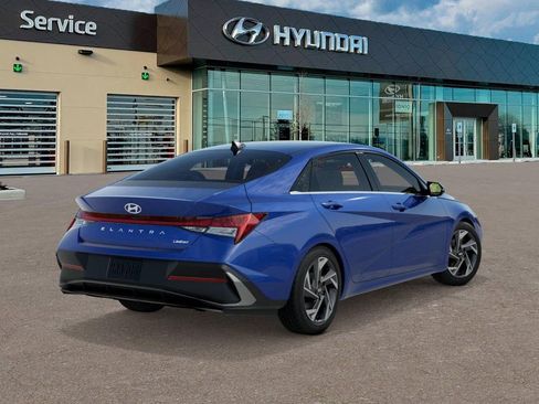 New 2026 Hyundai Elantra Limited FWD image 4