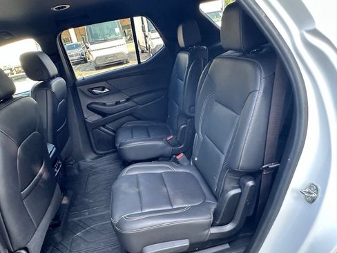 Used 2023 Chevrolet Traverse LT w/ LT Premium Package AWD/4WD image 24