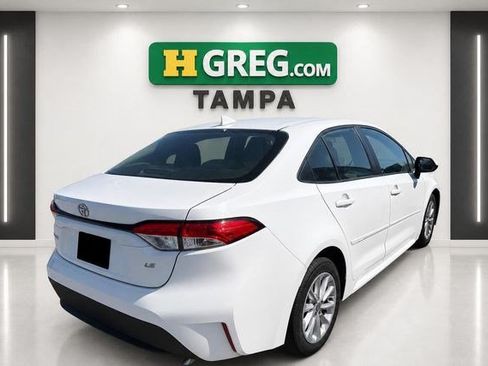 Used 2021 Toyota Corolla LE w/ LE Convenience Package FWD image 6