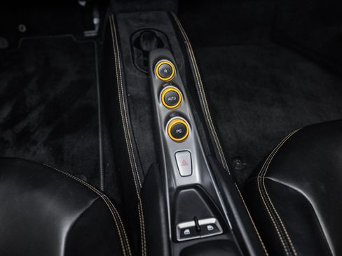 Used 2023 Ferrari F8 Tributo RWD image 34