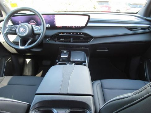 Used 2026 Buick Enclave Preferred image 11