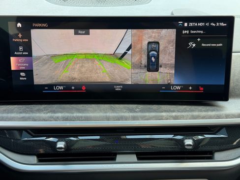 Used 2023 BMW X7 xDrive40i w/ M Sport Package AWD/4WD image 31