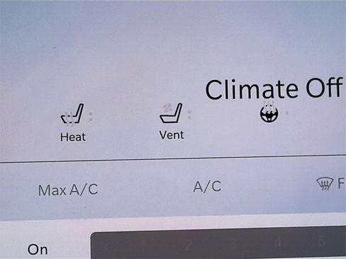 Used 2024 Chrysler Pacifica Limited image 23