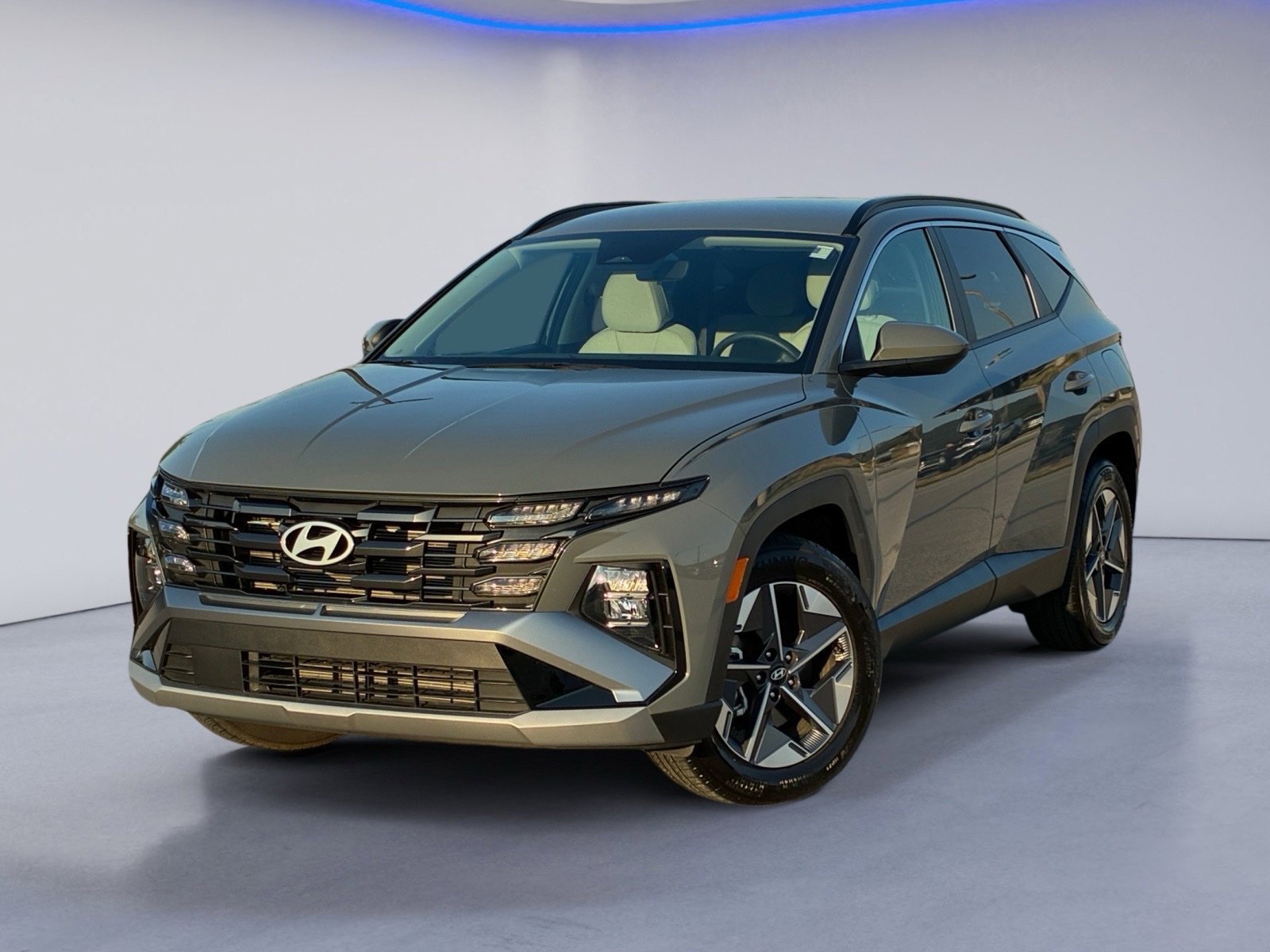 Used 2026 Hyundai Tucson SEL Plus FWD image 2