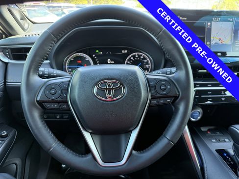 Used 2022 Toyota Venza Limited image 26