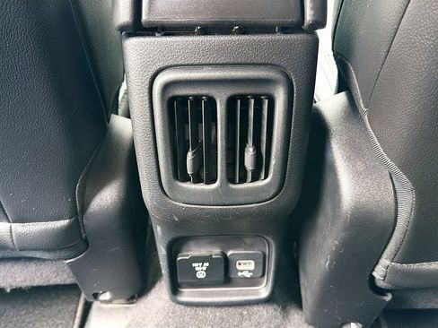 Used 2018 Jeep Compass Limited AWD/4WD image 25