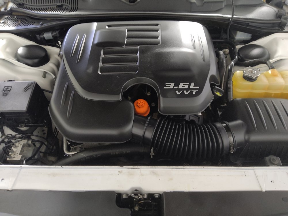 Used 2018 Dodge Challenger SXT RWD image 30