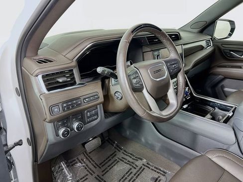 Certified 2024 GMC Yukon Denali image 9
