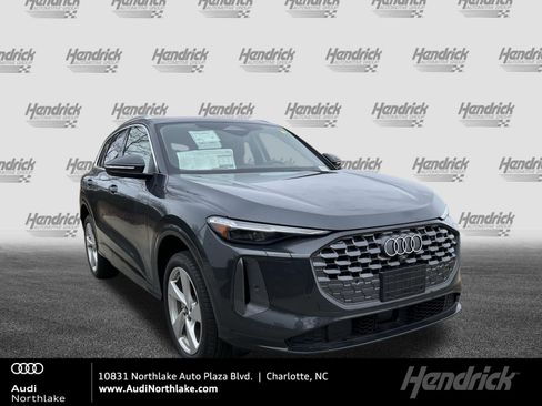 Certified 2025 Audi Q5 Premium AWD/4WD image 1