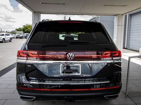 New 2026 Volkswagen Atlas SE FWD image 18
