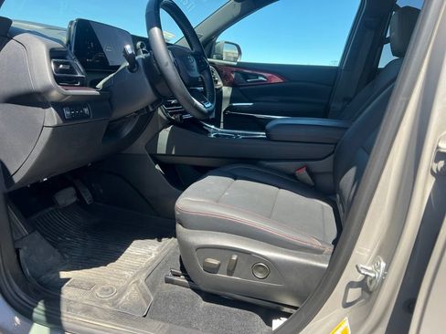 Used 2026 Chevrolet Traverse Z71 w/ Enhanced Driving Package AWD/4WD image 14