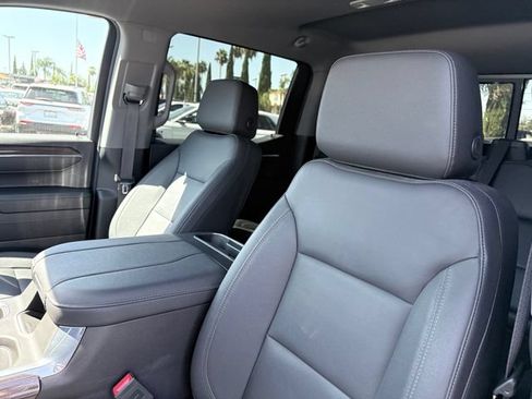 Used 2024 Chevrolet Silverado 1500 LT Trail Boss w/ Convenience Package II AWD/4WD image 11