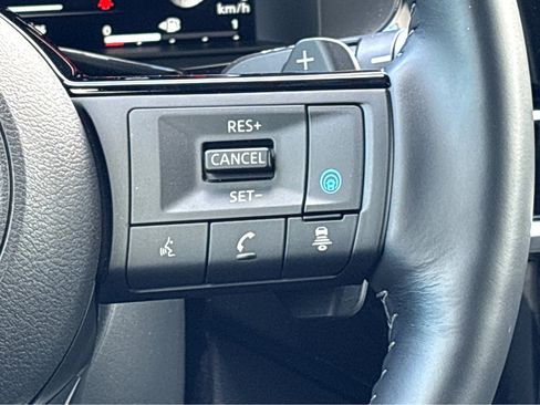 Certified 2025 Nissan Pathfinder Platinum image 15