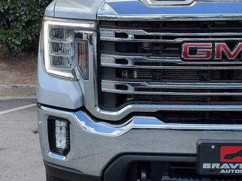 Used 2022 GMC Sierra 2500 SLE image 4