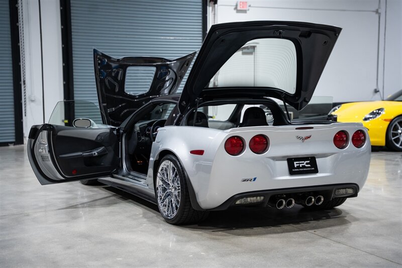 Used 2010 Chevrolet Corvette ZR1 w/ Preferred Equipment Group RWD image 33