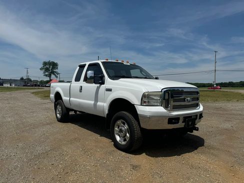 Used 2005 Ford F250 4x4 SuperCab Super Duty image 4