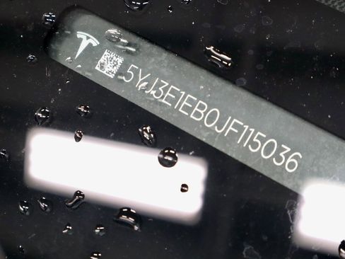 Used 2018 Tesla Model 3 Long Range image 33