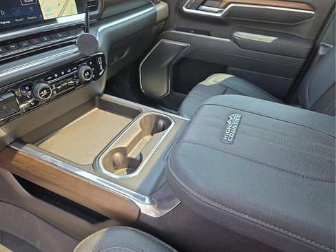 Certified 2025 Chevrolet Silverado 2500 High Country w/ Technology Package AWD/4WD image 10