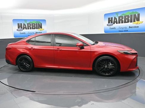 Used 2025 Toyota Camry LE FWD image 7